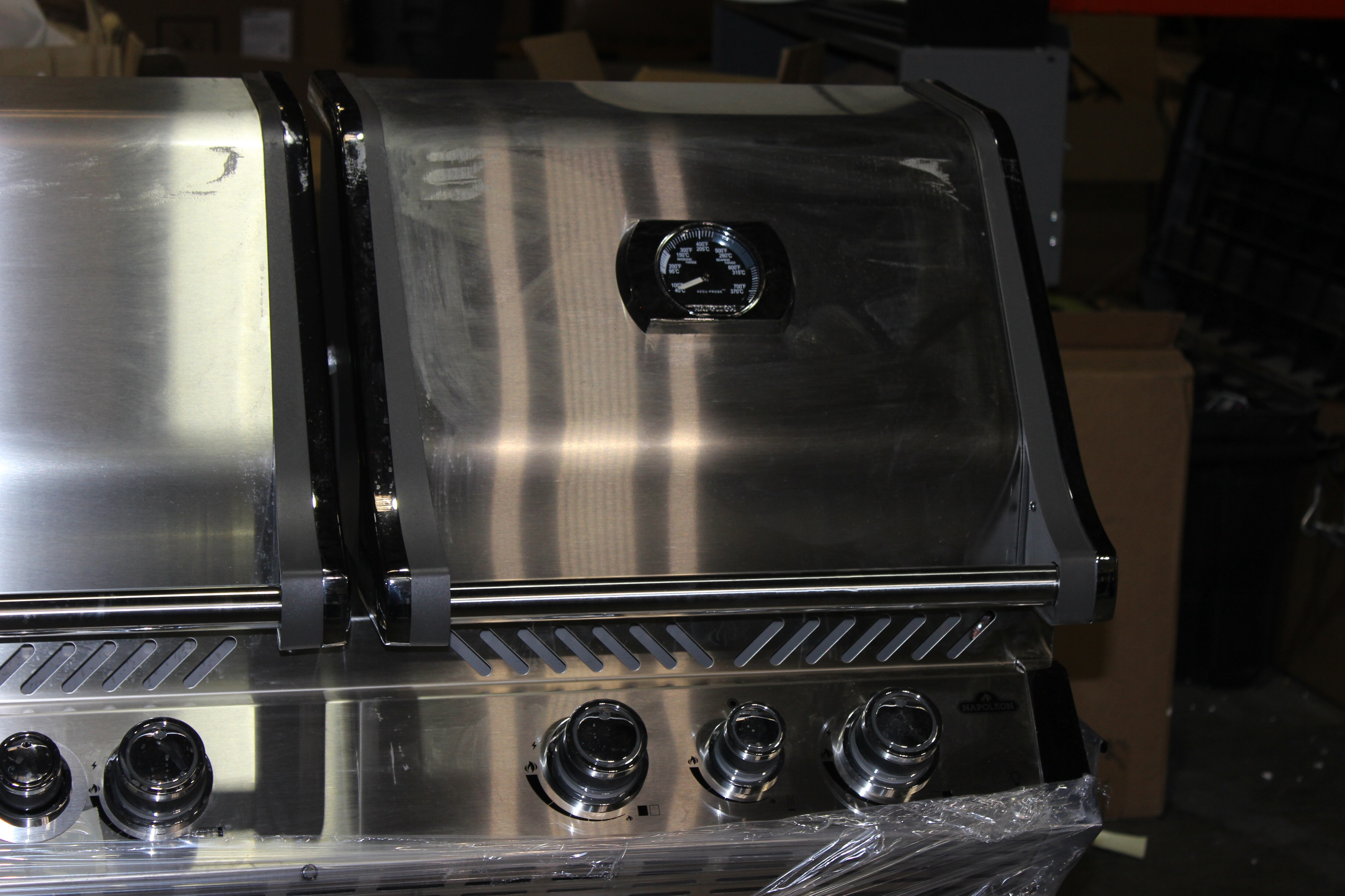 Napoleon Prestige Pro 825 Freestanding Natural Gas Grill With Infrared