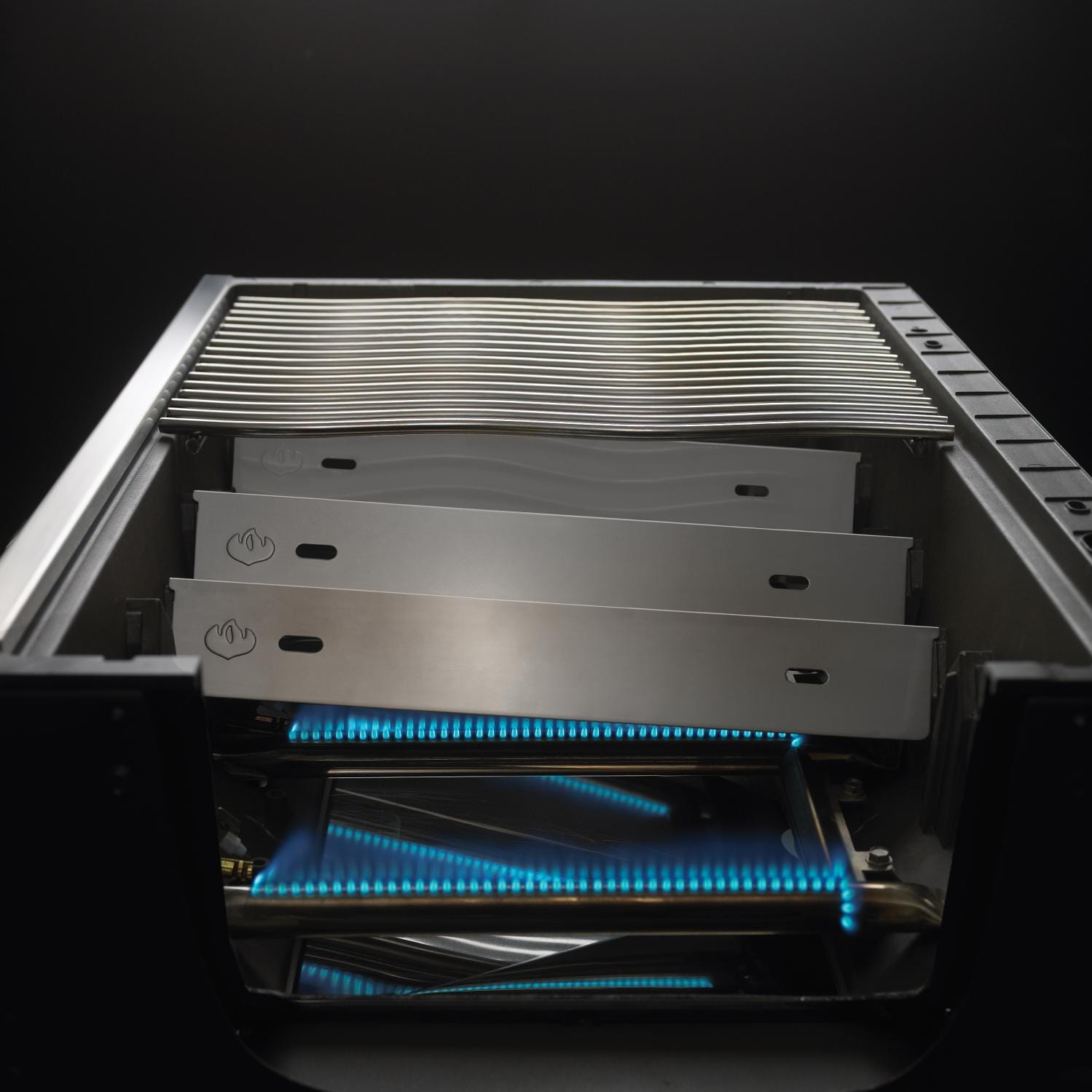 Napoleon Prestige Pro 500 BuiltIn Natural Gas BBQ Grill With Rear