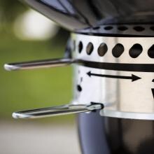 Weber Summit 24-Inch Charcoal BBQ Grill - Black Weber Summit 24-Inch Charcoal BBQ Grill - One-Touch Cleaning System Lever