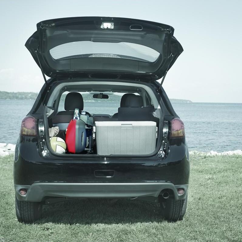 Napoleon TravelQ 285 Portable Propane Gas Grill With Griddle - Red - TQ285-RD-A - Grill On The Go thumbnail