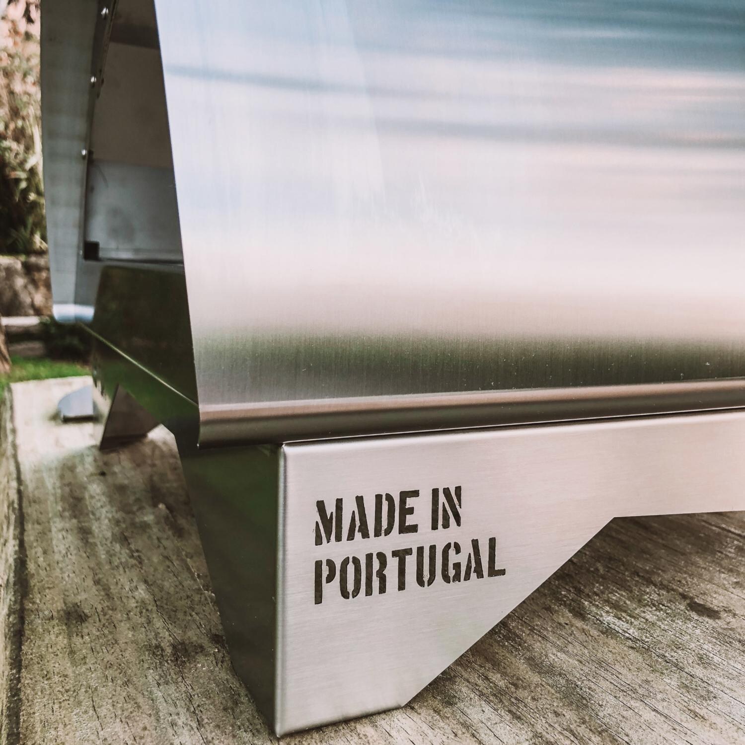 Cru Ovens Cru30 Model 30 Portable Outdoor Wood-Fired Pizza Oven - Made In Portugal  thumbnail