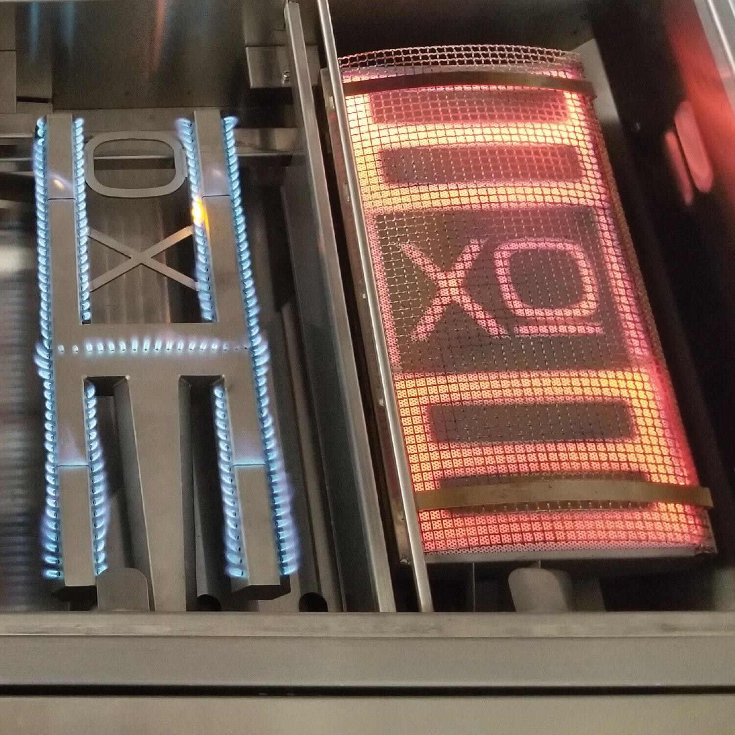 XO Appliance Pro-Grade 42-in 4 Burner Propane Grill w/ Rotisserie Burner - Infrared Burner - Detail thumbnail