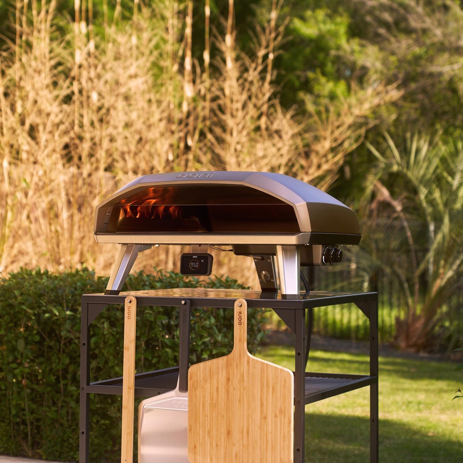 Ooni UU-P2B100 Koda 2 Max 28Mbar Propane Pizza Oven - Lifestyle thumbnail