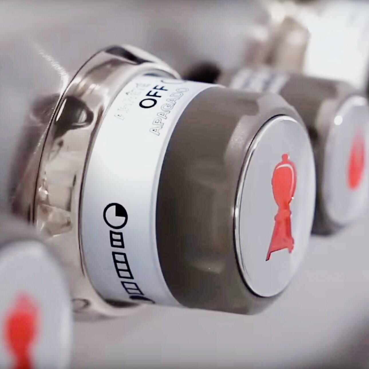 Weber Summit Closeup of Knob thumbnail