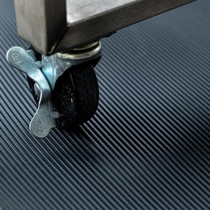 BBQGuys Signature BBQ-WLD-3777-36R 36-Inch Round Rubber BBQ Grill Mat - Wheel On Mat thumbnail