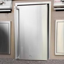 Blaze 20-Inch 4.5 Cu. Ft. Right Hinge Compact Refrigerator With Stainless Steel Door & Towel Bar Handle image