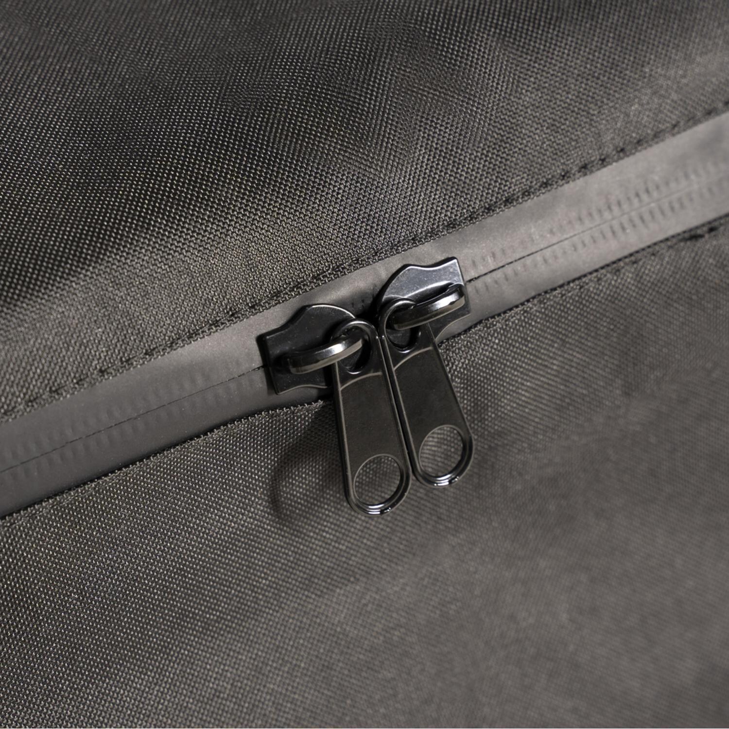 Blackstone 5510 22 Inch Tabletop Griddle Carry Bag W/ Adjustable Strap - Heavy-Duty Zippers - Detail thumbnail