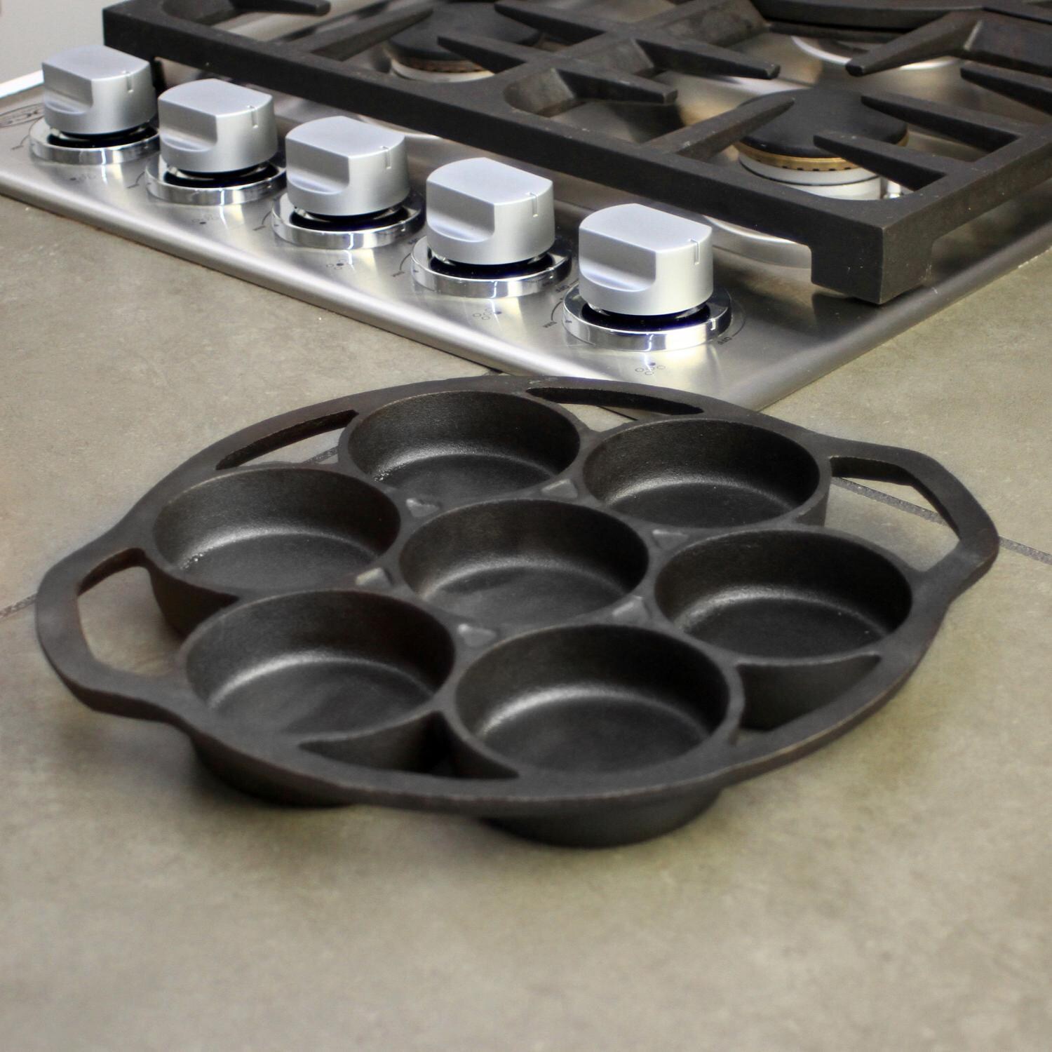 Cajun Cookware 7-Mold Seasoned Cast Iron Drop Biscuit Pan - Lifestyle View thumbnail