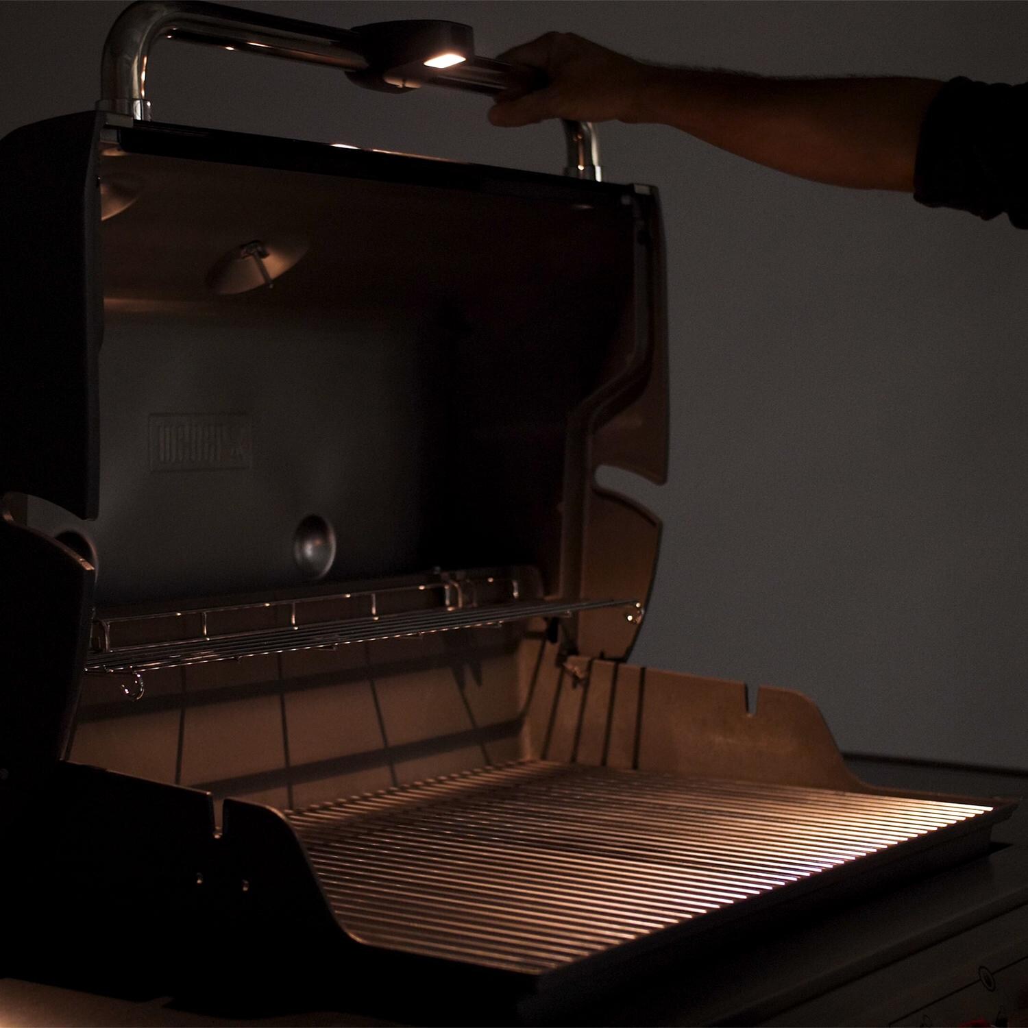 Weber Genesis II SE Gas Grill - Handle Light In Use thumbnail