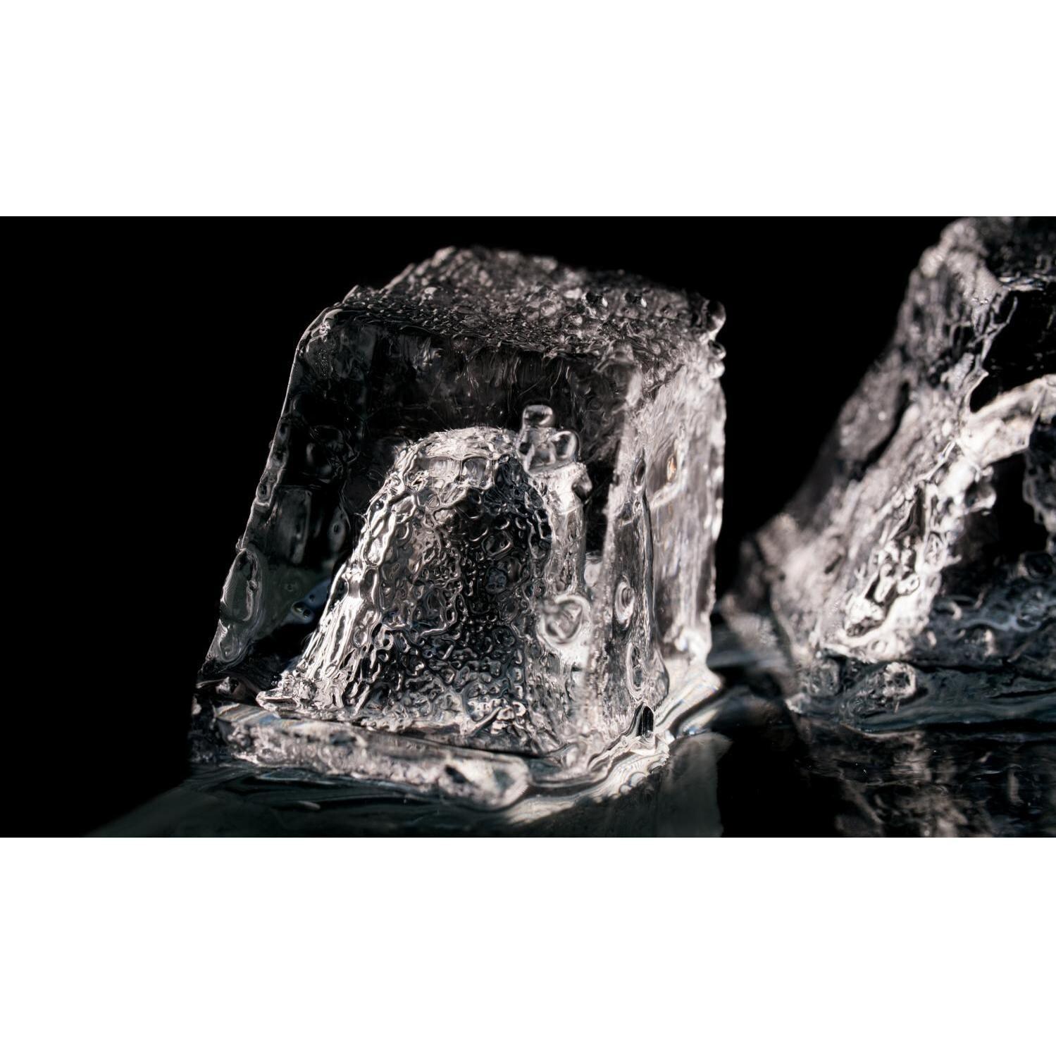 Blaze BLZ-ICEMKR-50GR 50 Lb. 15-Inch Outdoor Ice Maker - Ice Shape thumbnail