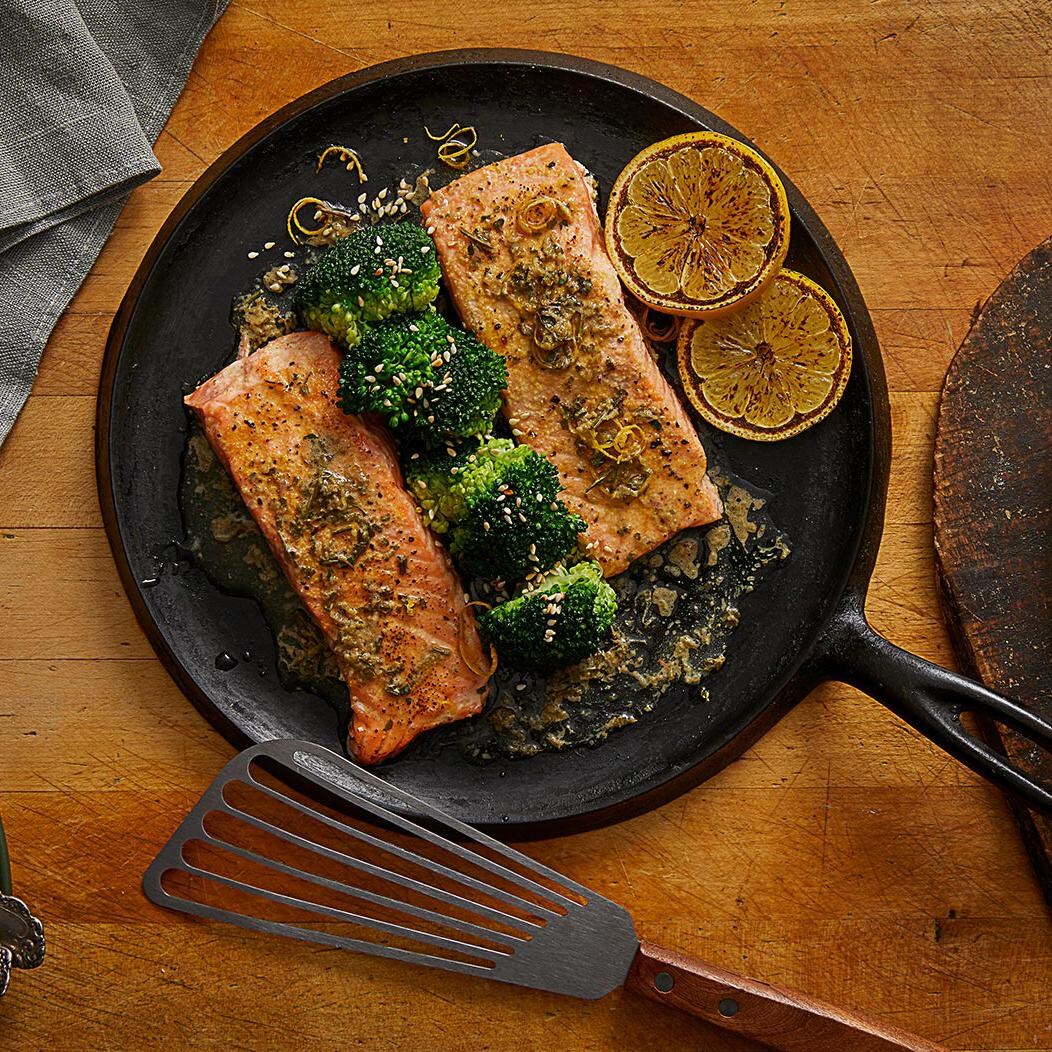 Rastellis - RS24 - Wild Raised Salmon & Organic Black Angus Steak Plan - Faroe Island Salmon - Cooked thumbnail