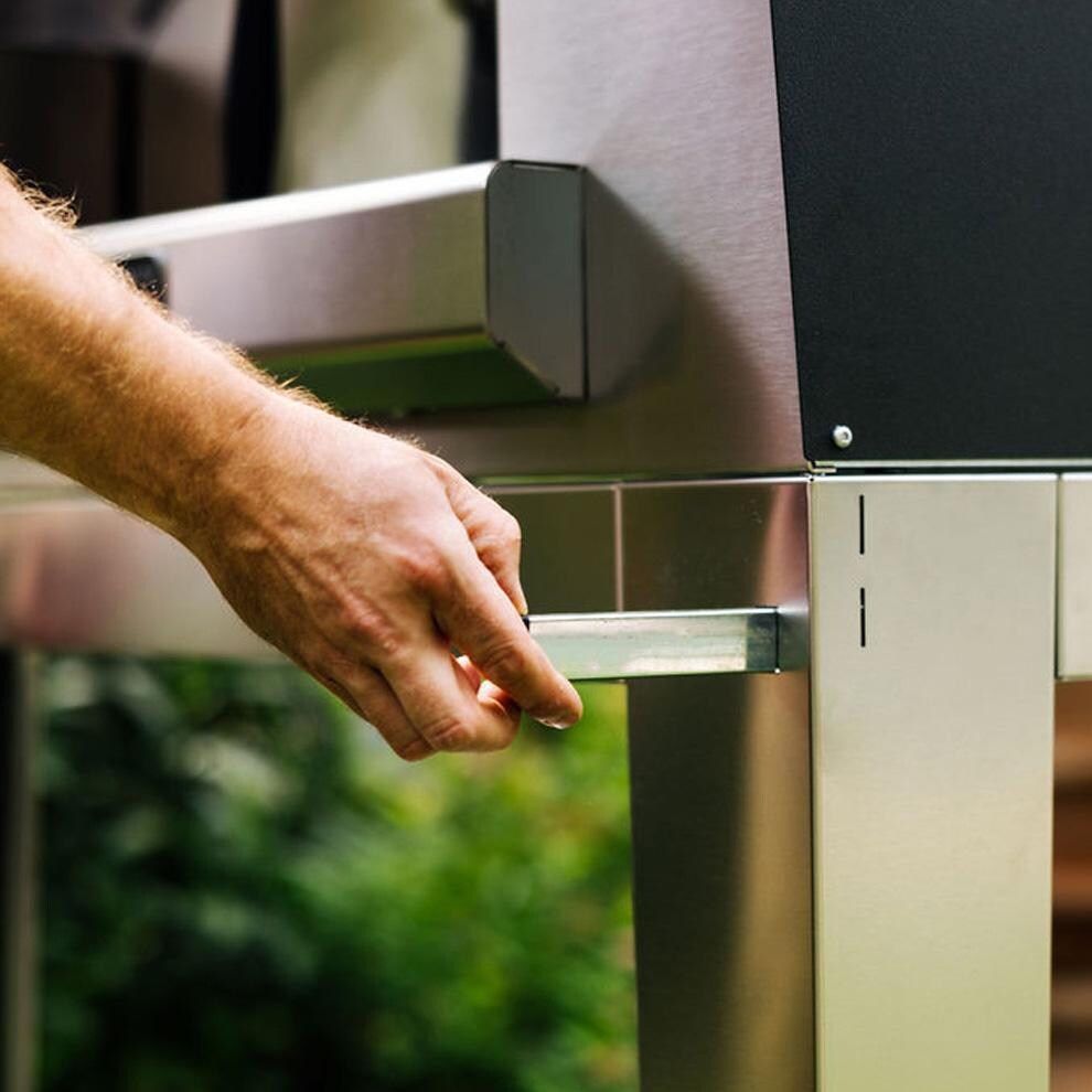 Fontana Forni FTFIR-H-A + FTCART-L Firenze Hybrid Pizza Oven on Cart - Anthracite - Handle - Detail thumbnail