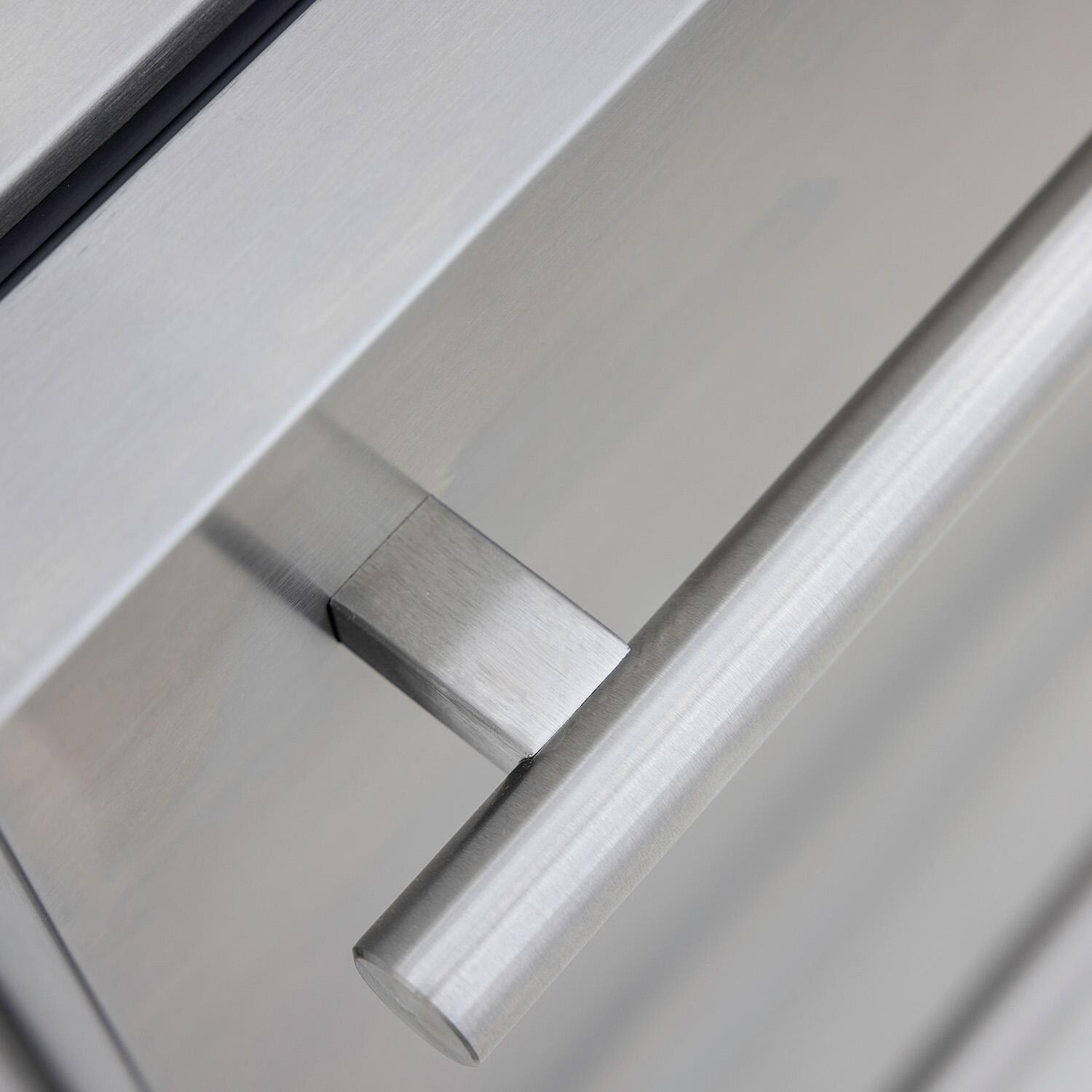 Blaze BLZ-SSRF-DBDR5.1 5.1 Cu. Ft. Outdoor Rated Stainless Steel Double Drawer Refrigerator - Handle - Detail thumbnail