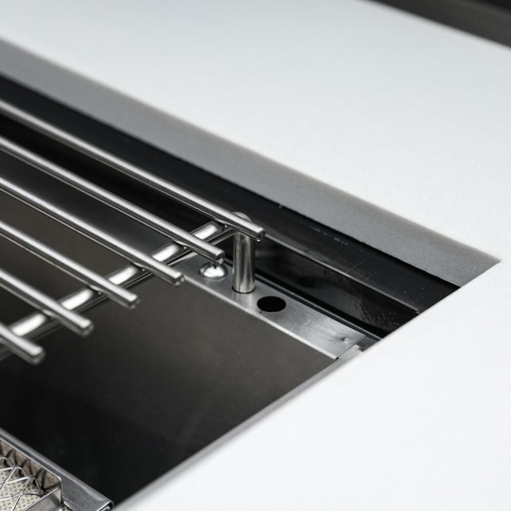 Mont Alpi - MAi400-D45FC - Deluxe 45 Degree Grill Island - Stainless Steel - Side Burner Grates - Detail thumbnail