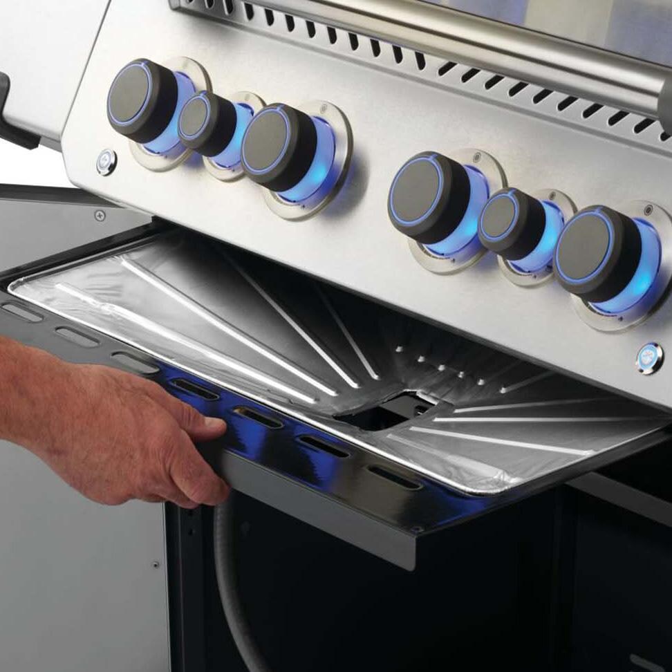 Napoleon  62070 Drip Pan Liners for P500V Models (3 pcs) - Lifestyle thumbnail