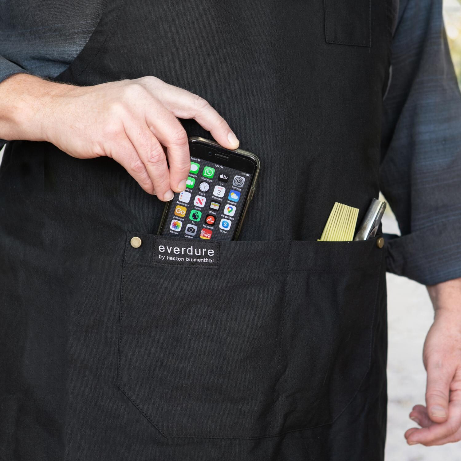 Everdure HBAPRON Premium Apron - Convenient Pocket thumbnail