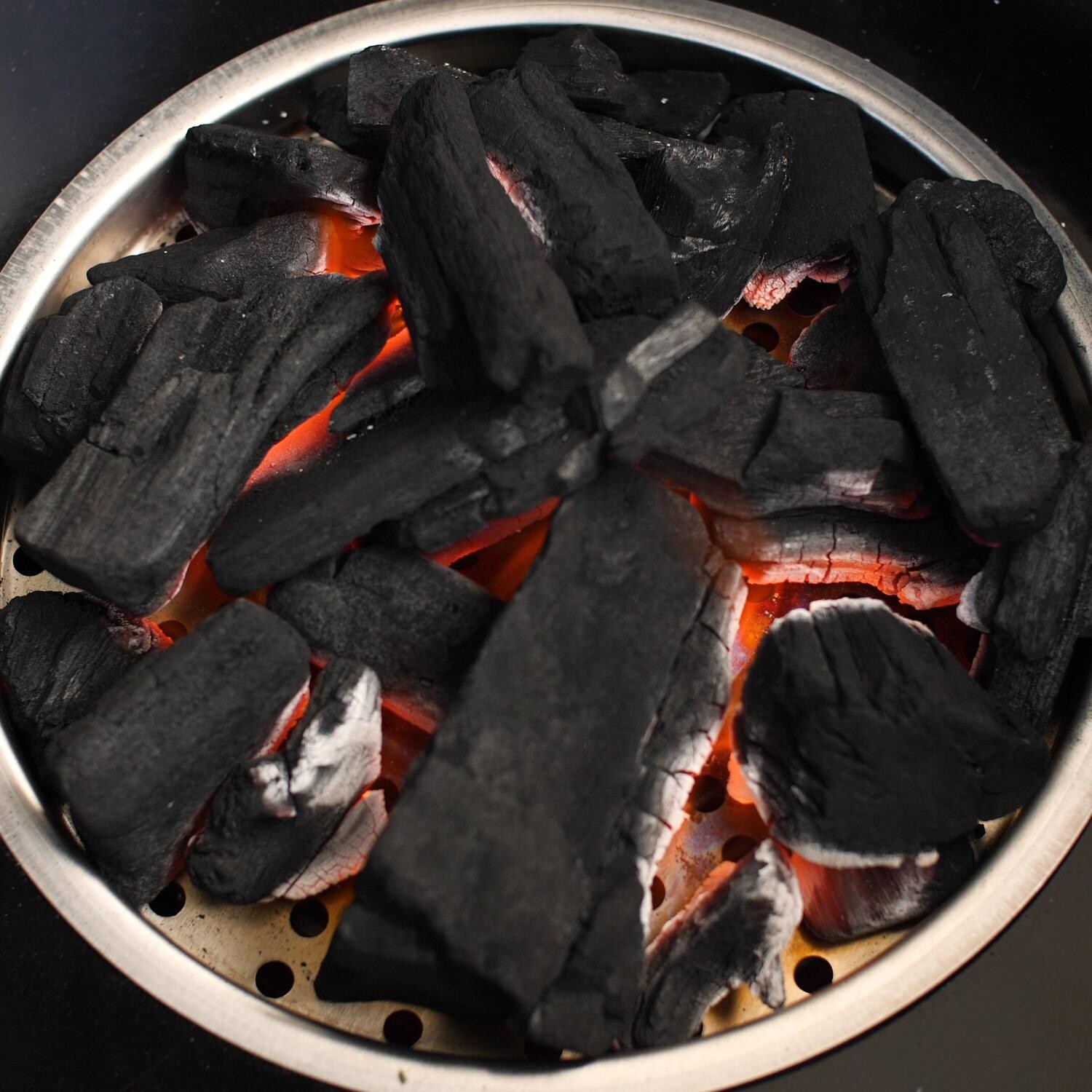 Everdure By Heston Blumenthal 4K 21-Inch Charcoal Grill & Smoker - Firebox thumbnail