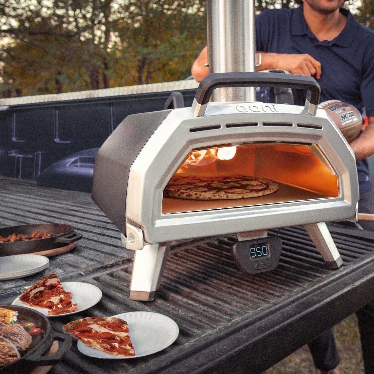 Ooni UU-P0E400 Karu 16 Multi-Fuel Portable Outdoor Pizza Oven - Tailgating