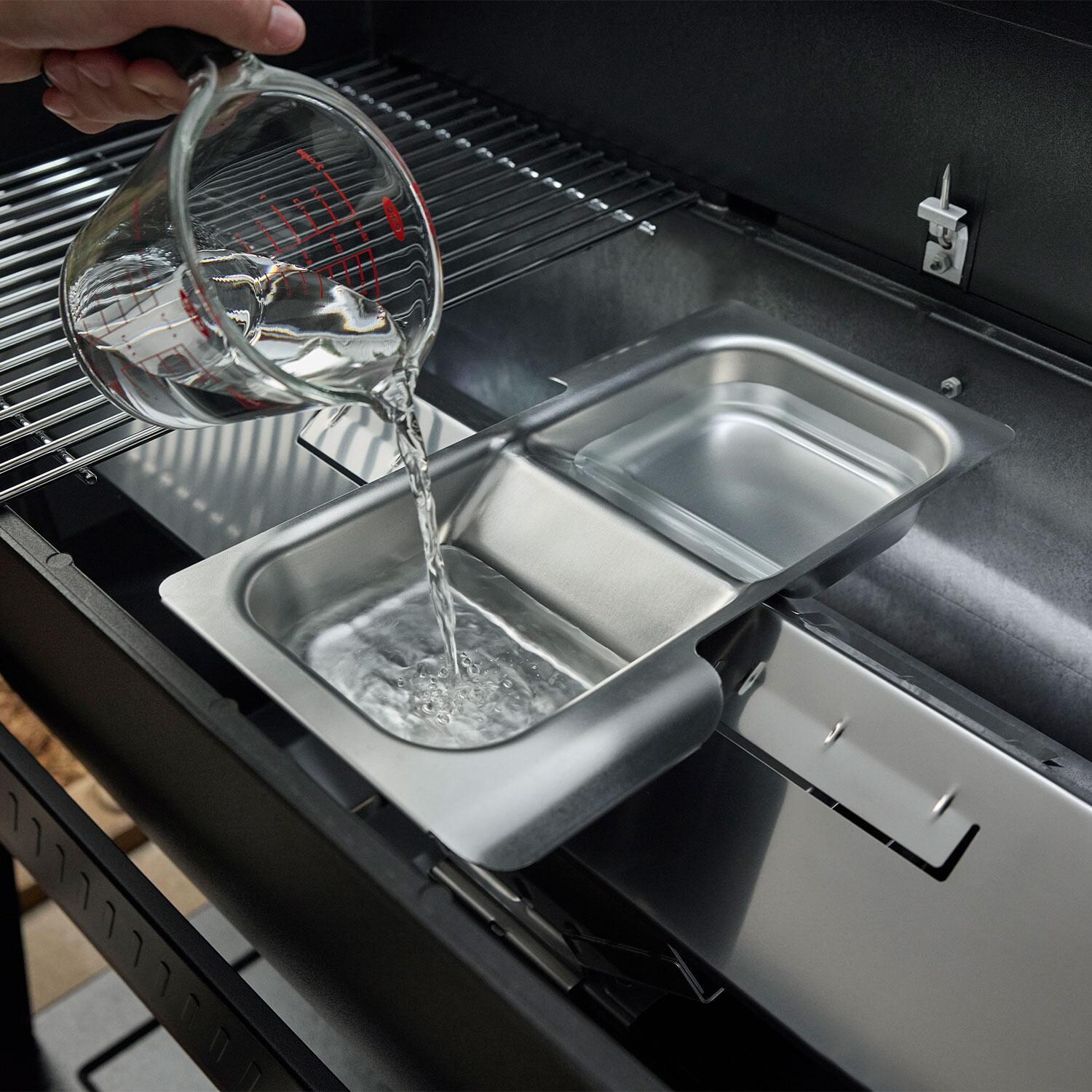 Weber 3400250 Wet Smoke Pan for Searwood 600 & XL 600 - Lifestyle thumbnail