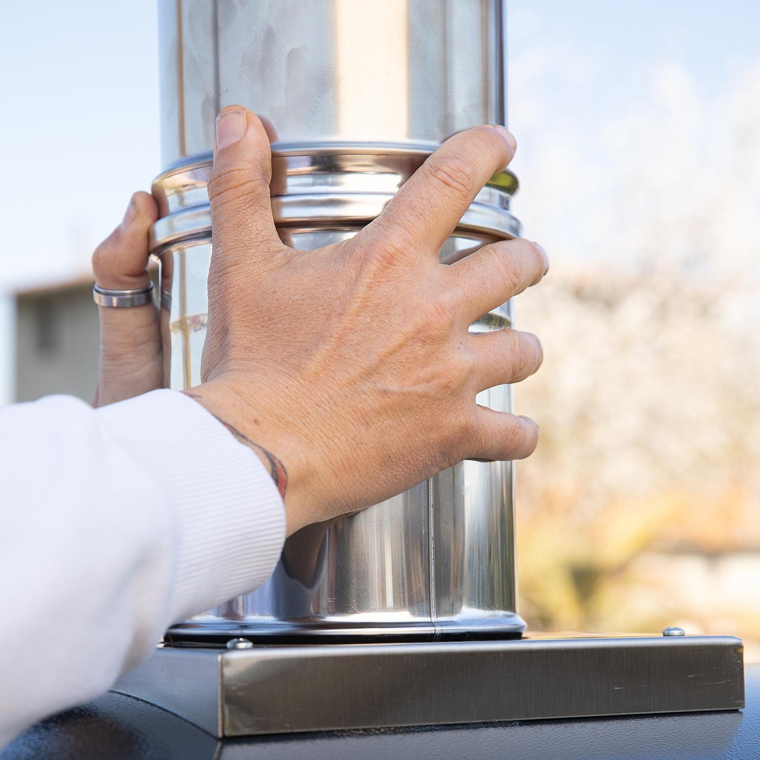 Alfa AC-KITLOWSLO2P Low & Slow Kit For 2 Pizze - Attaching Kit to Chimey - Lifestyle thumbnail