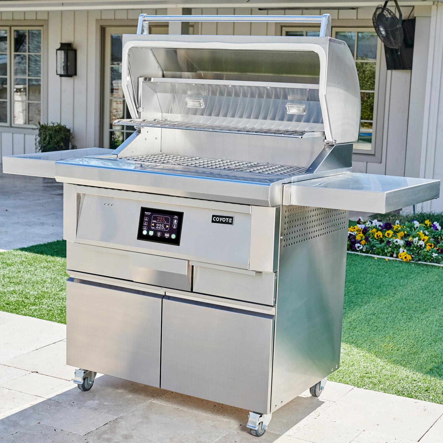 Coyote 36-Inch Pellet Grill - C1P36-FS : BBQGuys