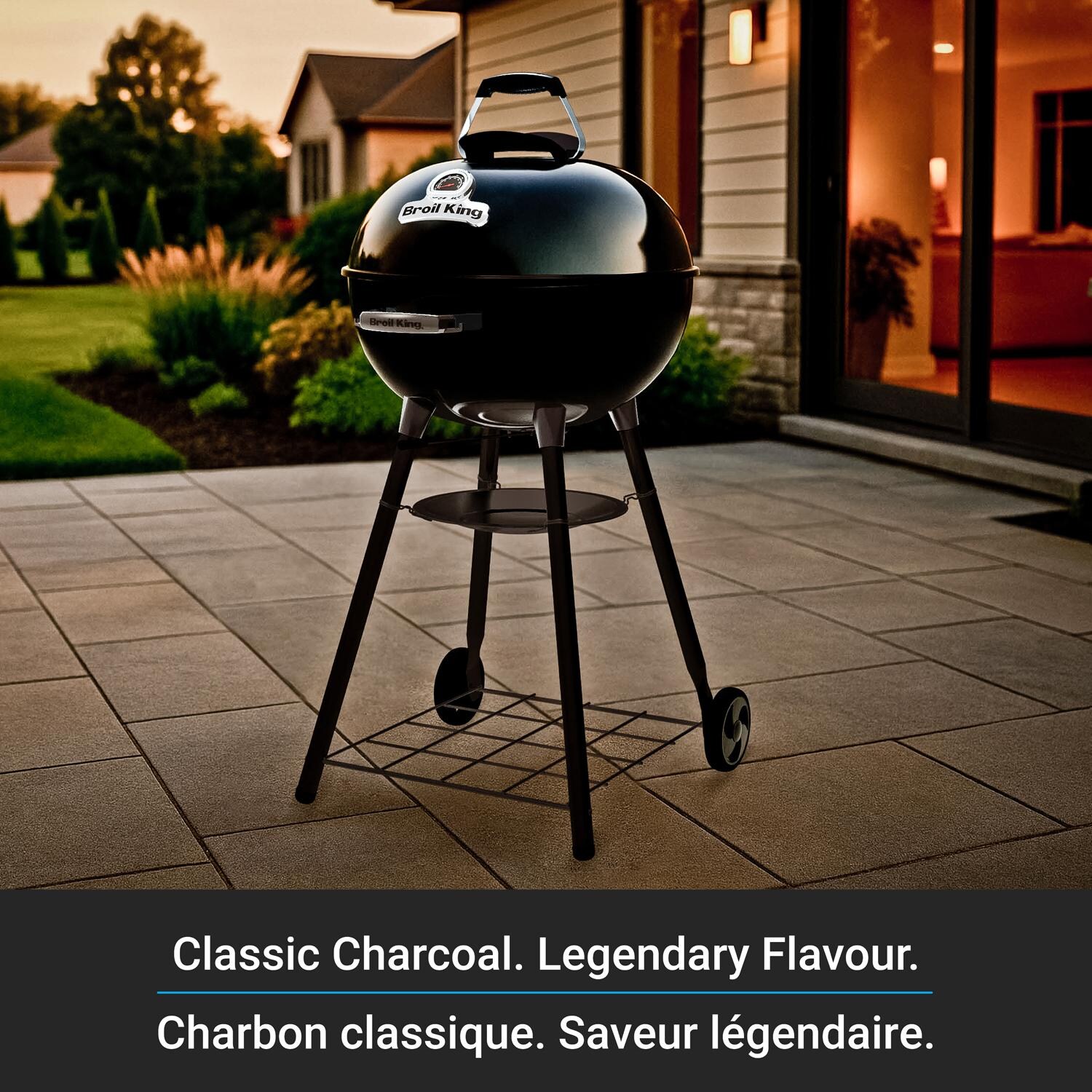 Broil King 401010 Kettle 22 1/2-in Charcoal Grill - Black - Lifestyle thumbnail