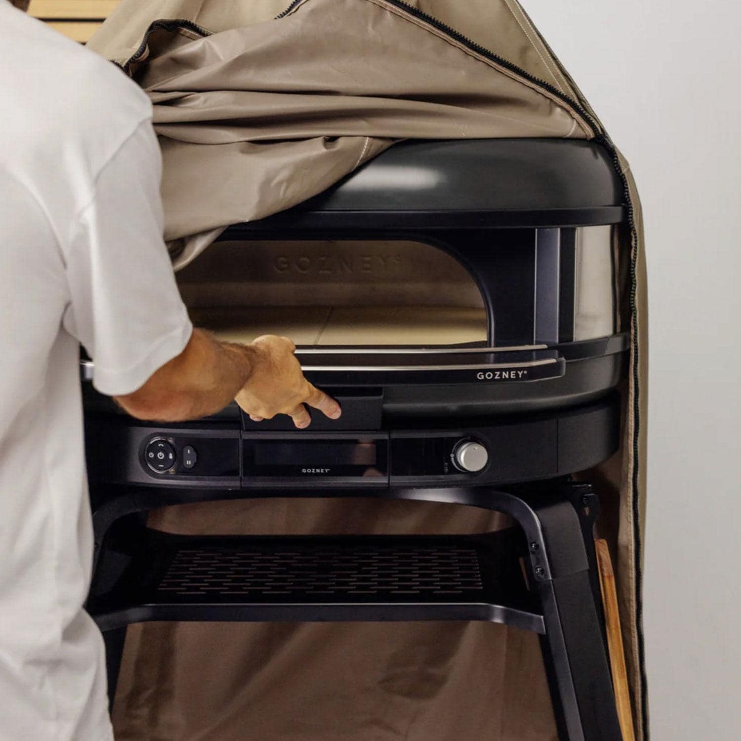Gozney GMPBNUS1625 Bone Dome Gen 2 Propane Pizza Oven Bundle - Included AM1979 Cover - Covering Oven - Detail thumbnail