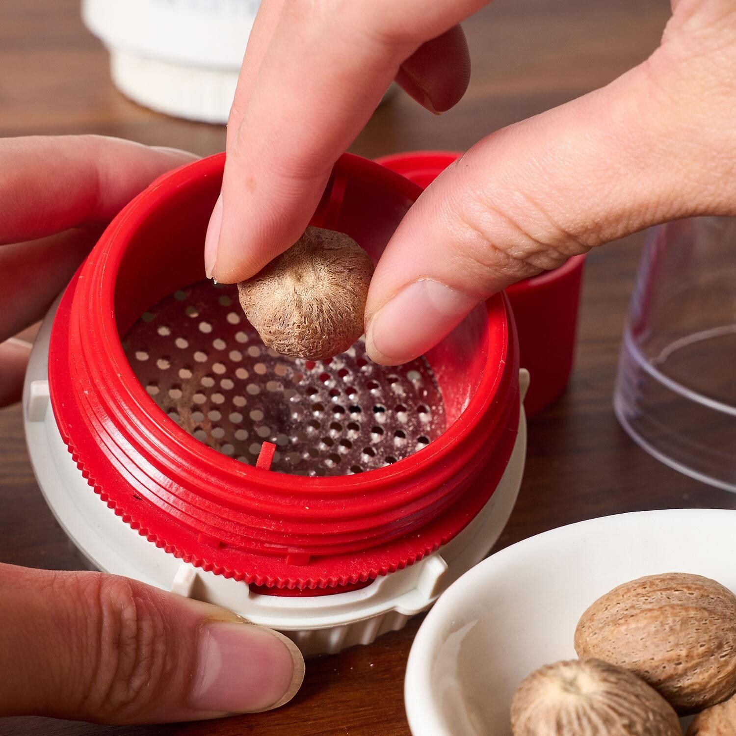 FinaMill FM133-1 Classic Grater Pod - Inserting Pecan - Lifestyle thumbnail