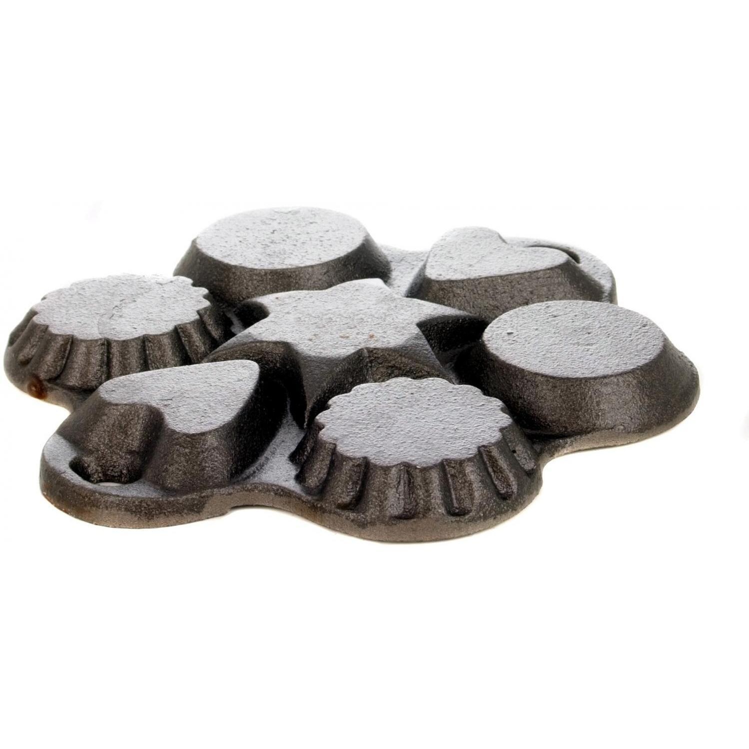 Cajun Cookware 8-Inch Unseasoned Cast Iron Muffin Pan With Shape Molds - Bottom View thumbnail