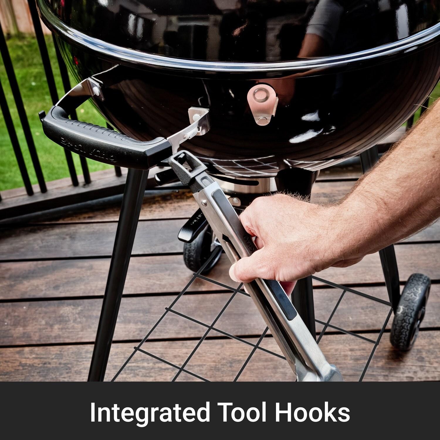 Broil King 401110B Kettle 22 1/2-in Crown Charcoal Grill - Black - Integrated Tool Hooks - Detail thumbnail