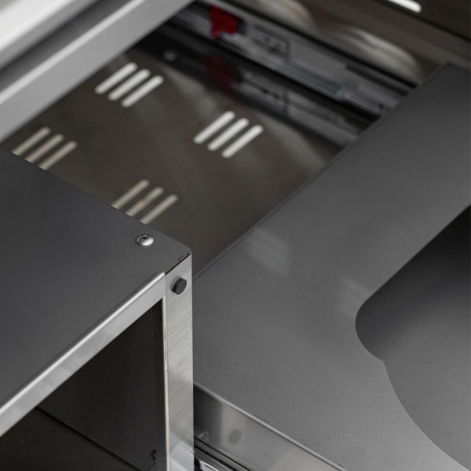 Blaze BLZ-GRIDDLE40-LP Freestanding Propane Gas Griddle - Inside Cart - Detail thumbnail