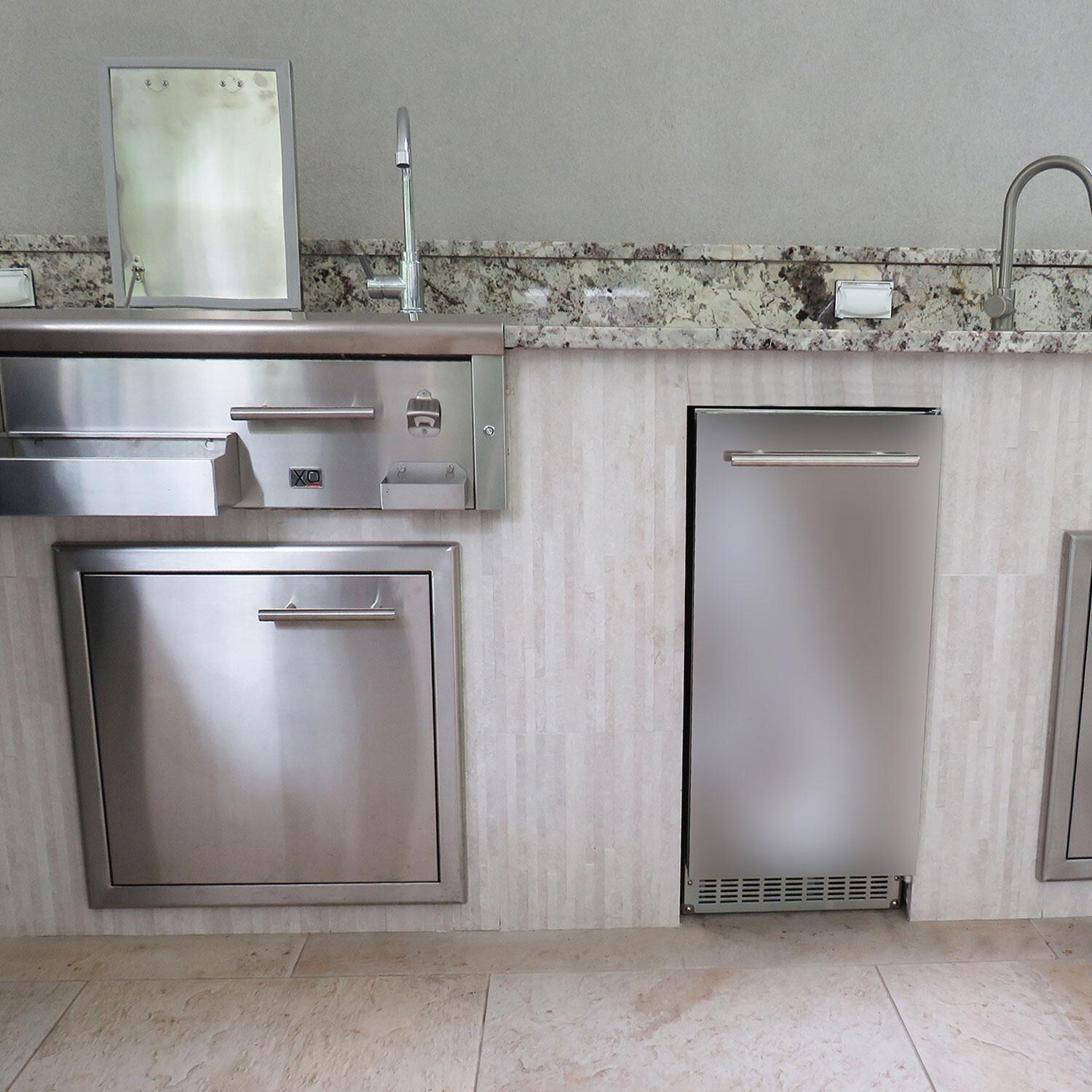 XO Appliance XOUIM1565S 15-Inch 27 Lbs. Outdoor Stainless Steel Fingerprint Resistant Ice Maker - Attached to Island - Open - Lifestyle thumbnail