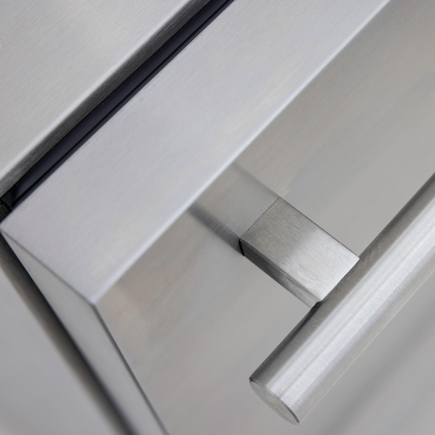 Blaze BLZ-SSRF-DBDR5.1 - 5.1 Cu. Ft. Outdoor Rated Stainless Steel Double Drawer Refrigerator - Handle - Detail thumbnail