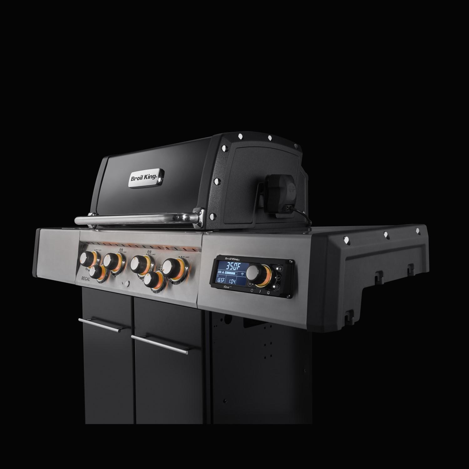 Broil King 687244 Regal Q 490 Pro IR Propane Grill - Glamour Orange Knobs - Detail thumbnail