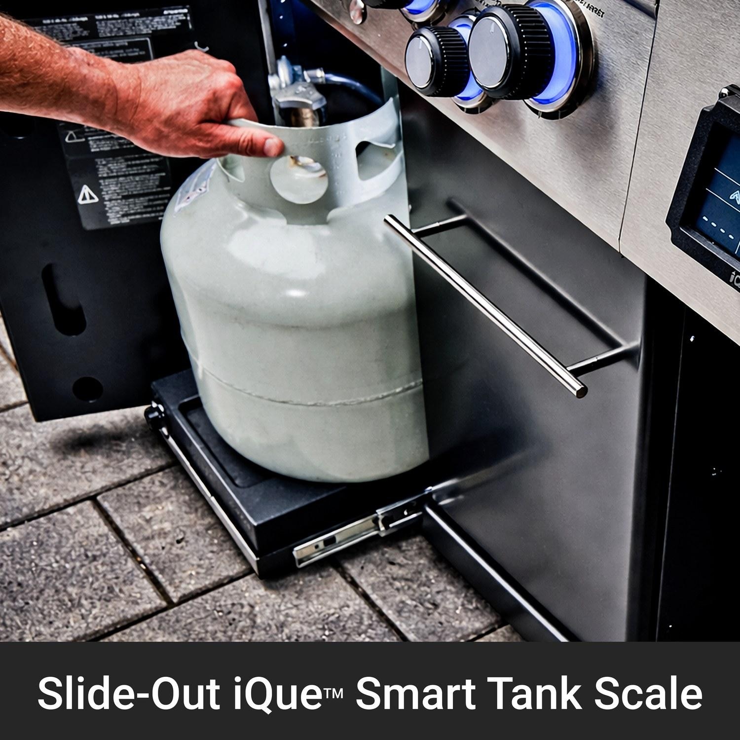 Broil King 688247 Regal Q 590 Pro IR Natural Gas Grill - Slide-Out iQue Smart Tank Scale - Detail thumbnail