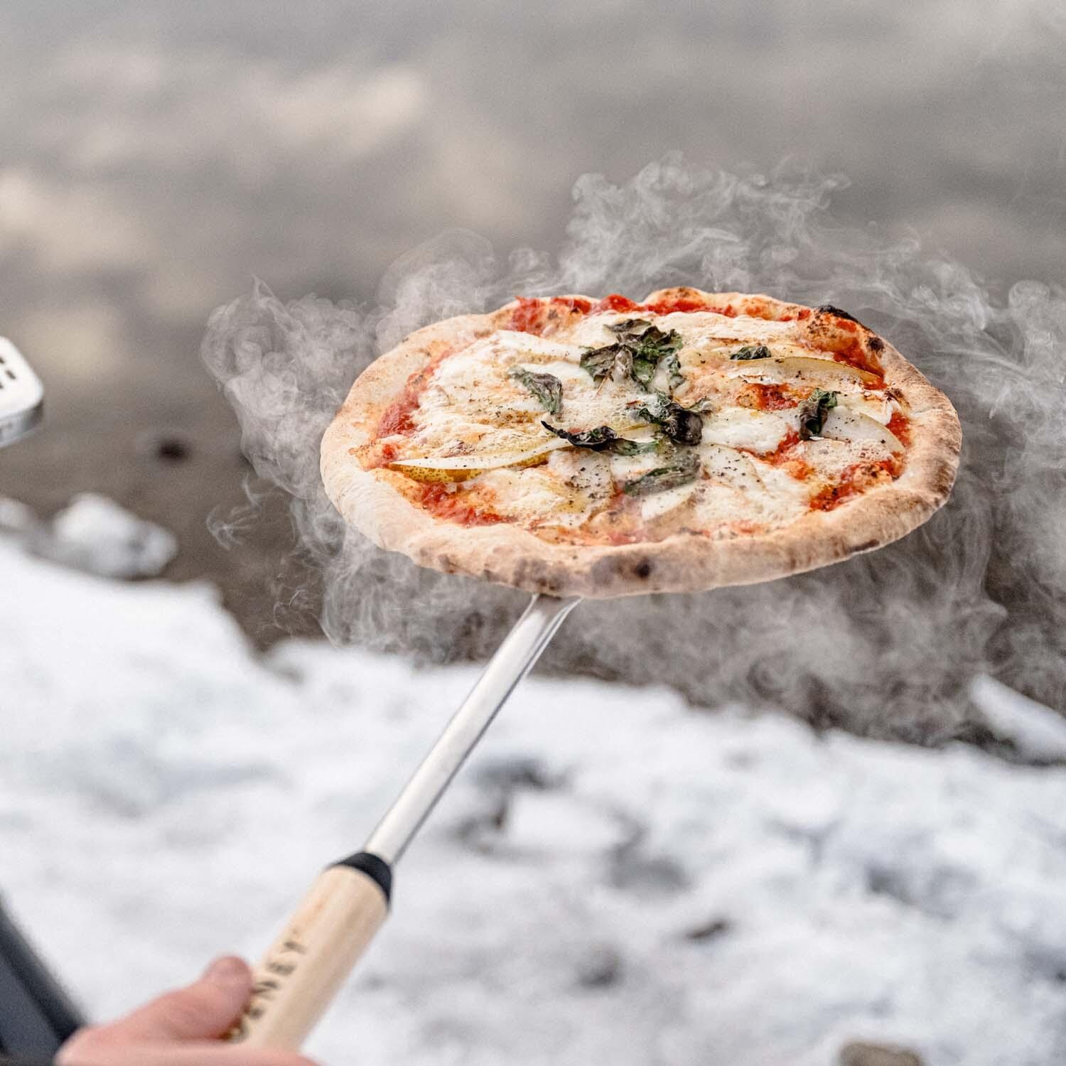 Gozney AT1965 Tread Venture Turning Peel - Lifestyle thumbnail