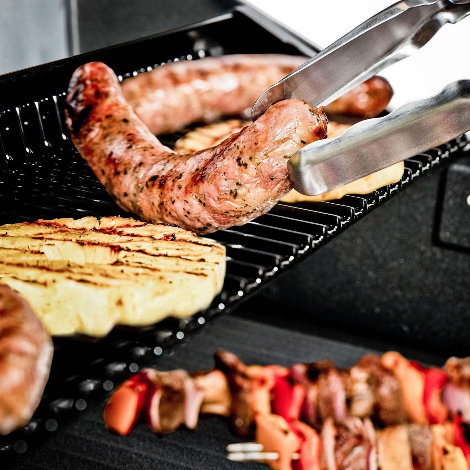 Broil King 865364 24-in Crown Propane Grill - Grilling - Lifestyle thumbnail
