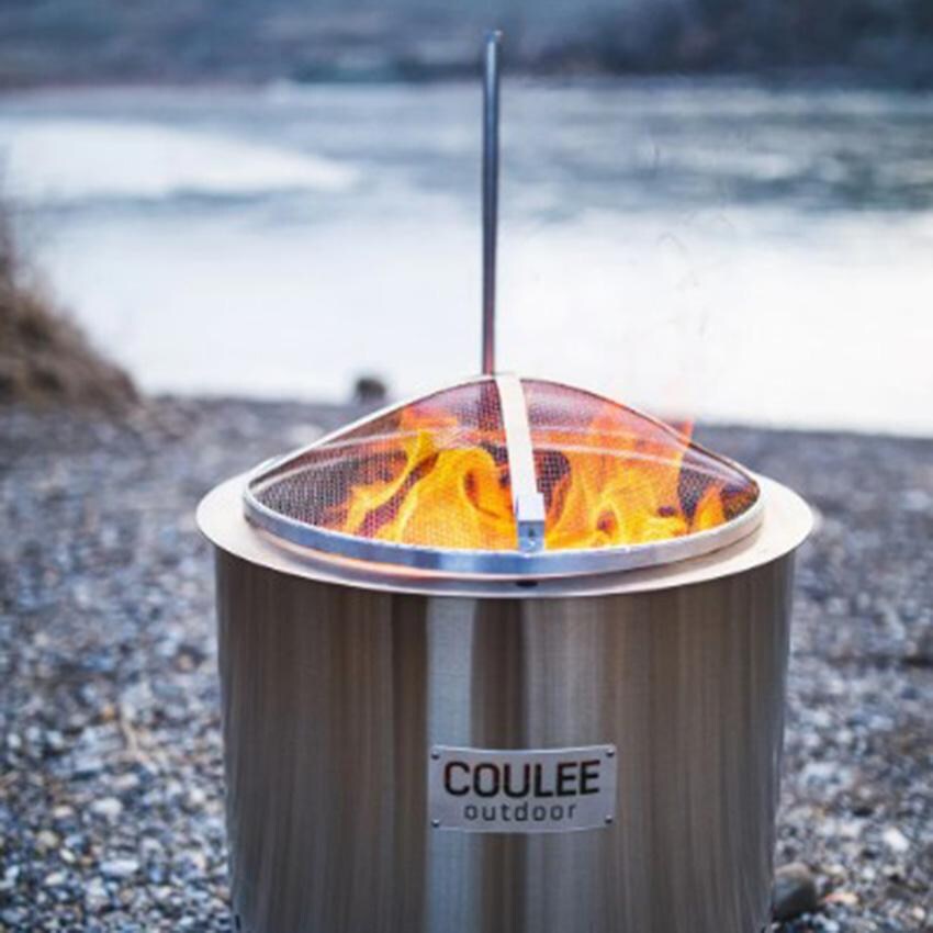 Coulee CSS-0024 Colorado XL Spark Screen - Spark Screen In Use Outside (Fire Pit Sold Separately) thumbnail