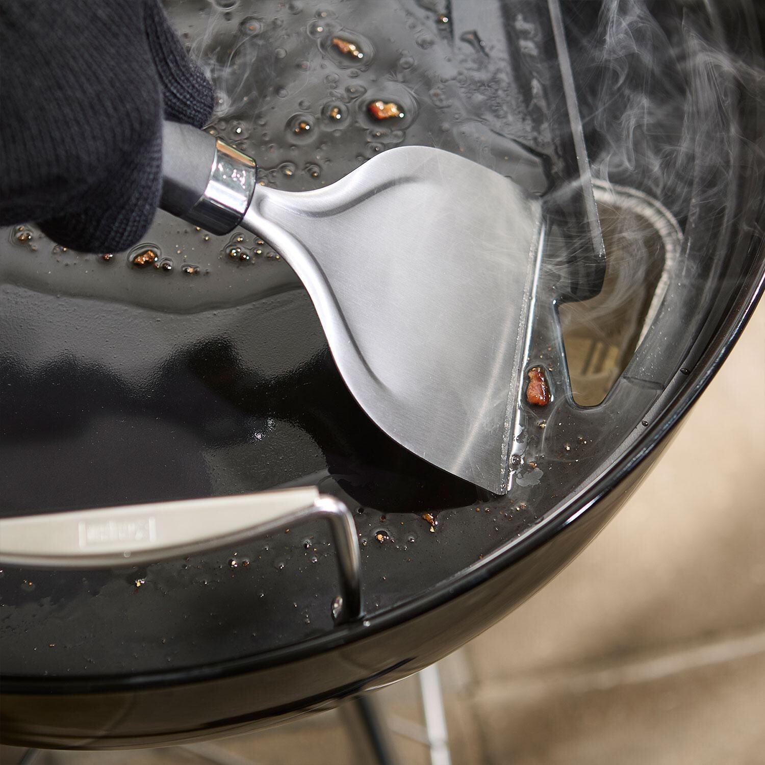 Weber 3400382 Rust-Resistant Griddle Insert - Grease Drip Area - Lifestyle thumbnail