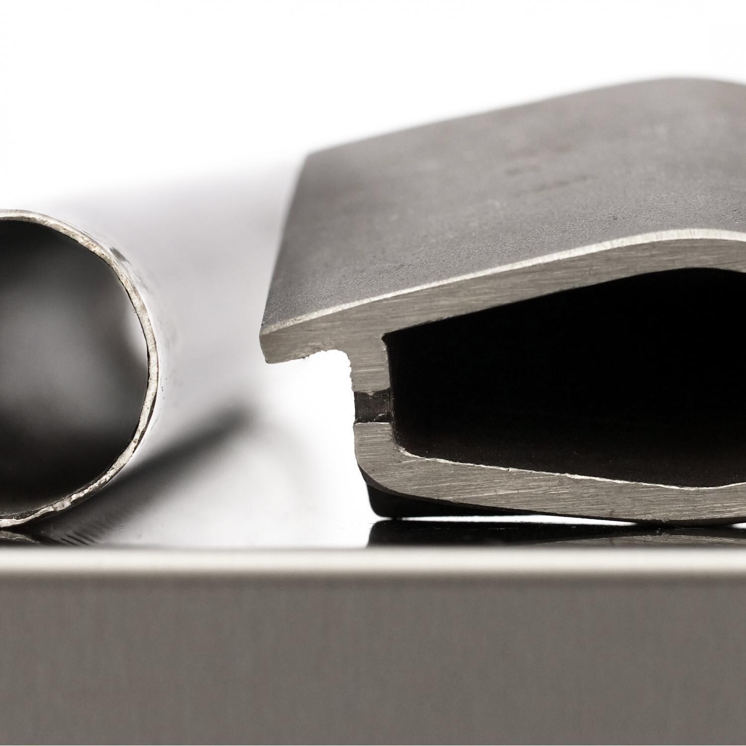 Blaze Cast Stainless Steel Burner Compared To Standard Tube Burner thumbnail