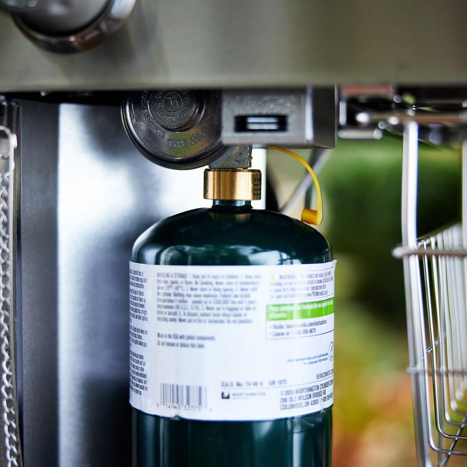 Weber 18501101 Summit 24-Inch Kamado S6 Charcoal Grill Center - Gas Ignition - Detail thumbnail