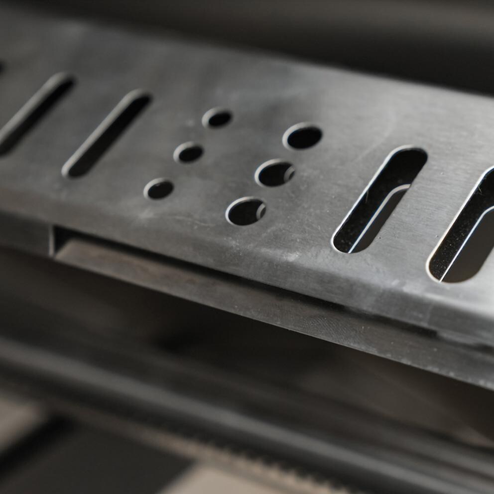 Mont Alpi - MAi400-D45FC - Deluxe 45 Degree Grill Island - Stainless Steel - Flame Tamer - Detail thumbnail