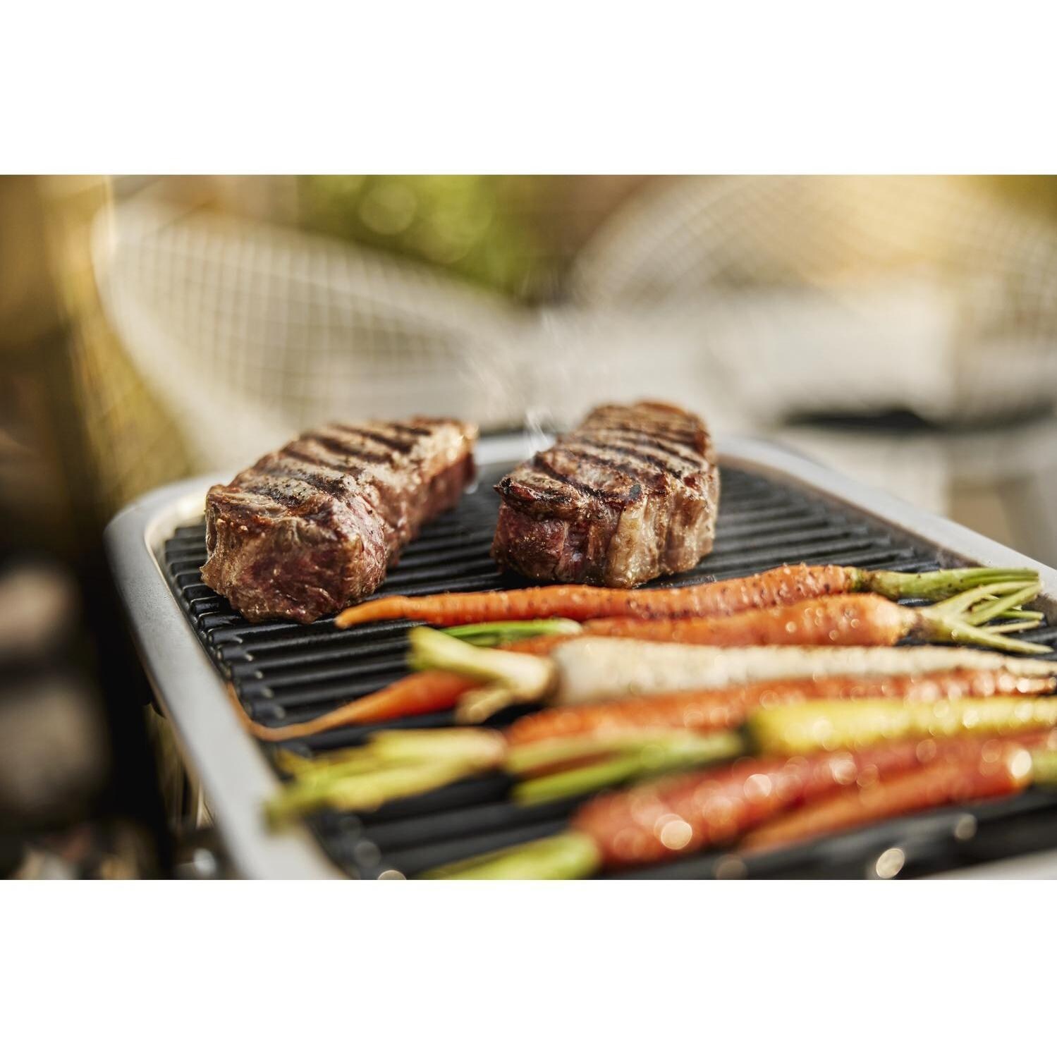 Weber 91010901 Black Lumin Compact Portable 1560 Watt Electric Grill - Food on Grill - Detail thumbnail