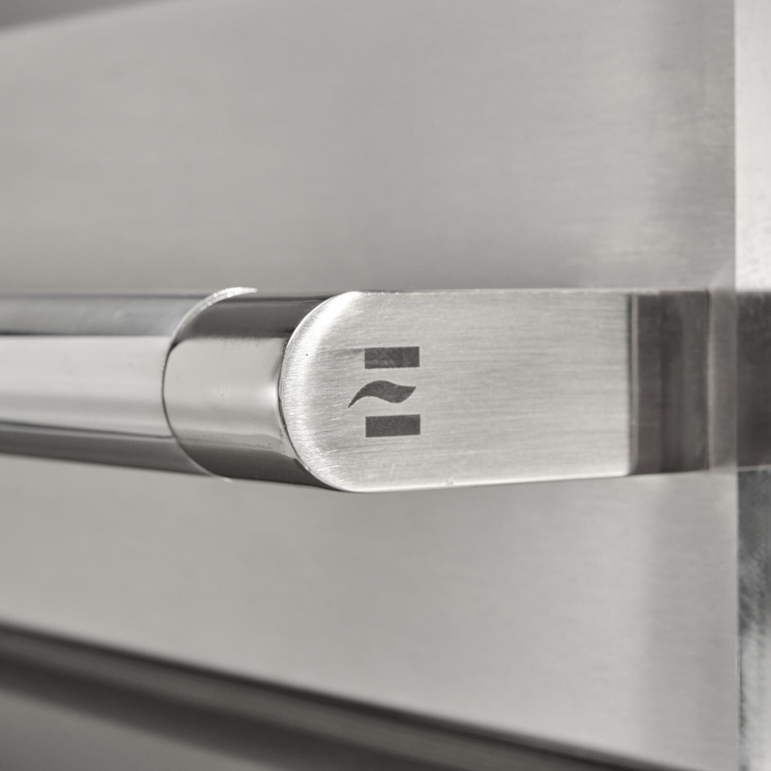 Coyote Outdoor Living 36 Inch SL-Series Built-In Natural Gas Grill - Handle - Detail thumbnail