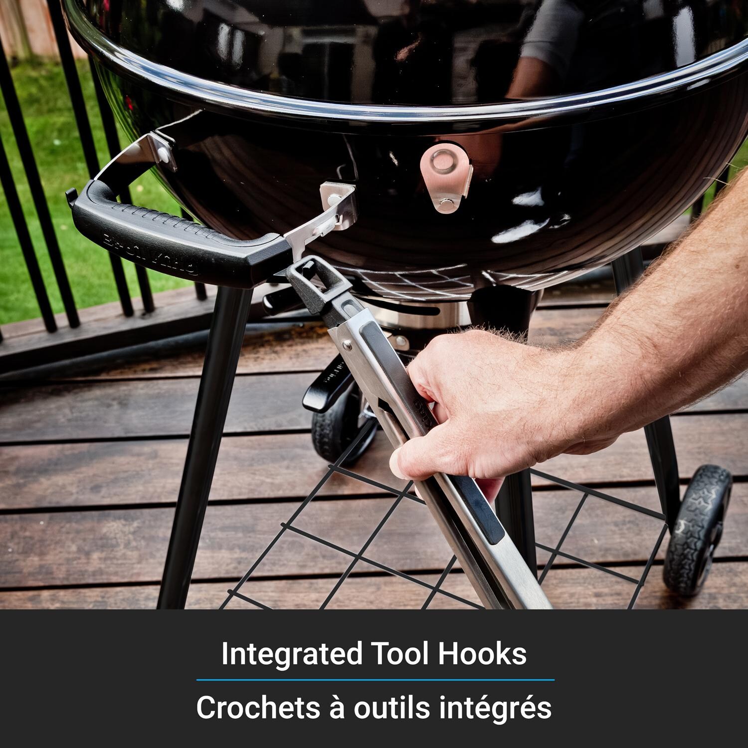 Broil King 401110B Kettle 22 1/2-in Crown Charcoal Grill - Black - Tool Hooks - Detail thumbnail