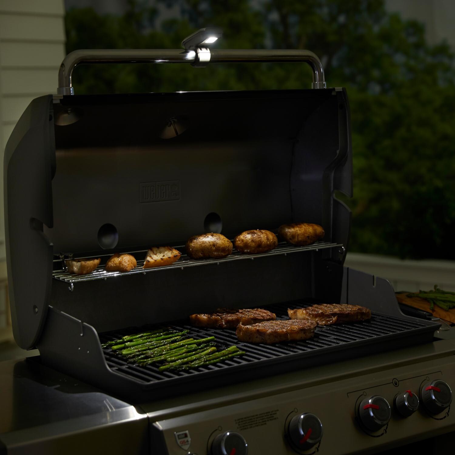 Weber 7661 Handle Grill Light With 3 Led Lights Bbqguys