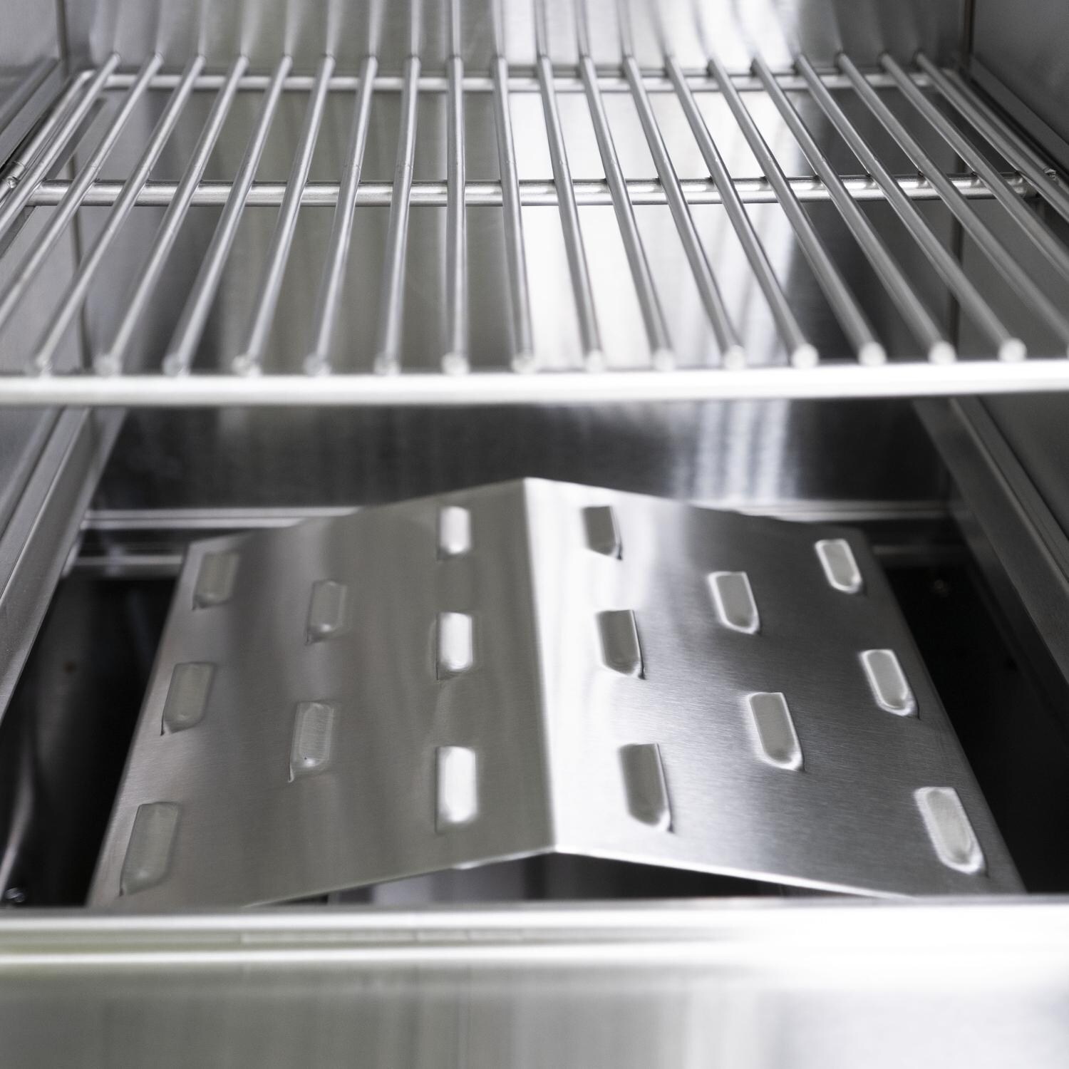 Cajun Grill - PGI-950SS - Cajun Grill Combeaux Smoker - Smoking Cabinet Interior Closeup thumbnail