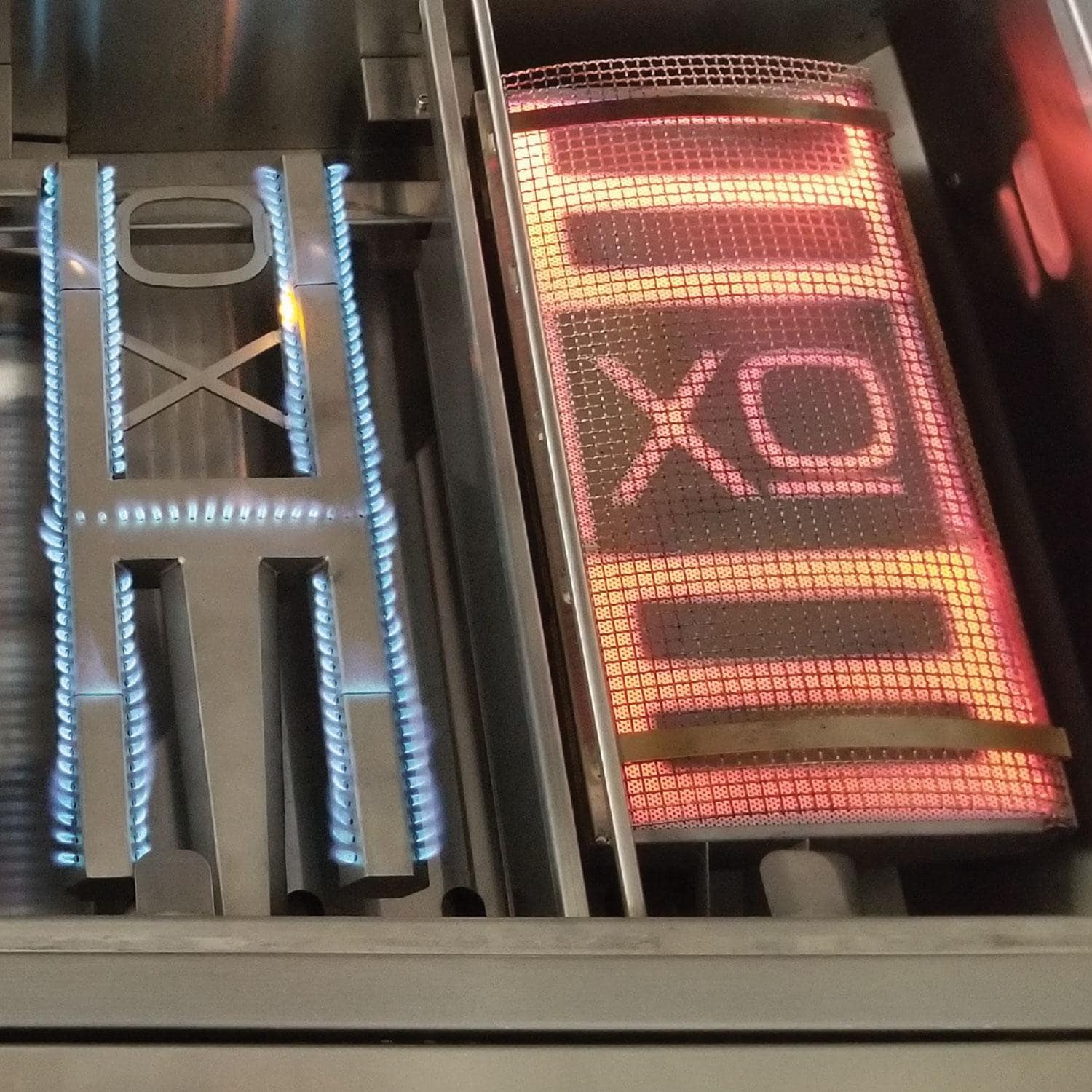 XO Appliance XOGRILL36N Pro-Grade 36-in 3 Burner Built-In Natural Gas Grill w/ Rotisserie Burner - Infrared Burner - Detail thumbnail