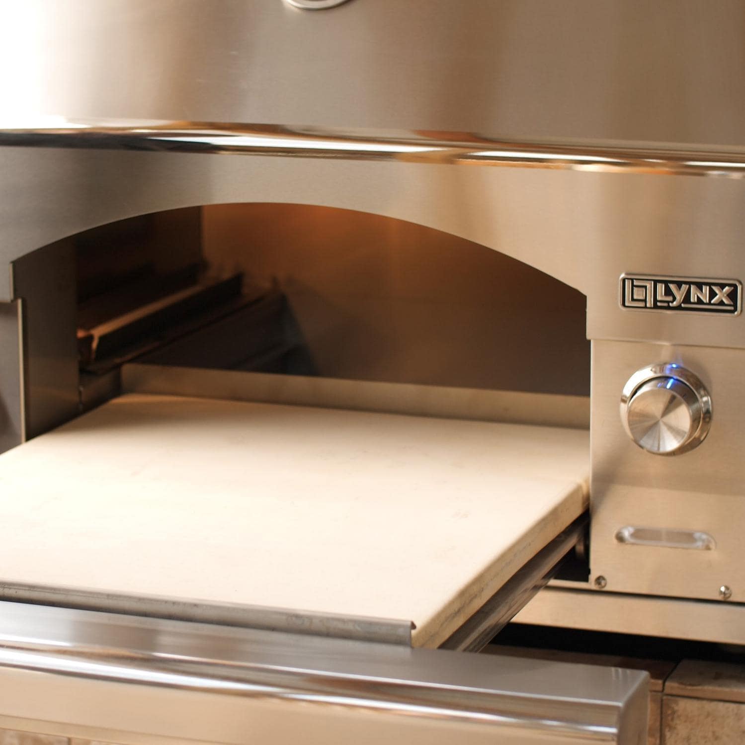 Lynx Professional Napoli 30-Inch Natural Gas Outdoor Pizza Oven On