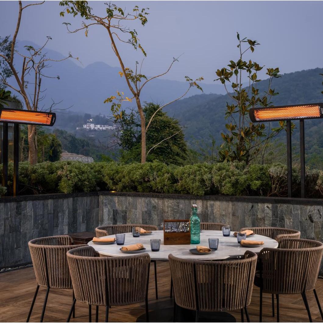 Bromic Tungsten 3000W Smart-Heat Infrared Electric Patio Heater - Residential Dining thumbnail